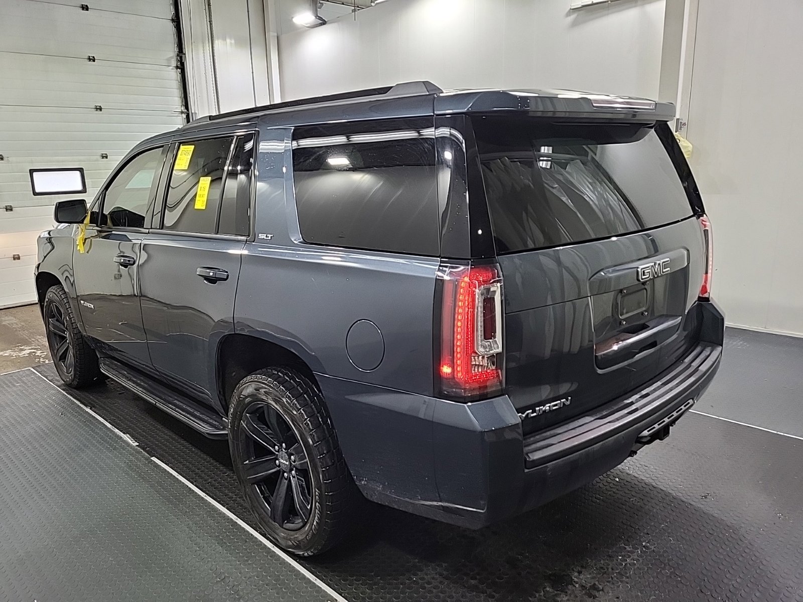 Used 2019 GMC Yukon SLT AWD/4WD image 6