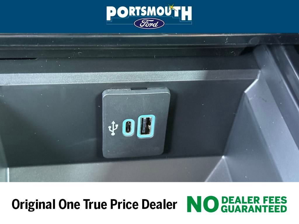 New 2025 Ford F350 King Ranch w/ Chrome Package image 18