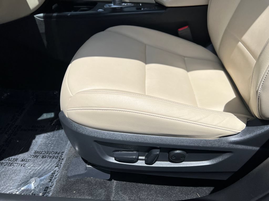 Used 2020 INFINITI QX50 Luxe w/ Navigation Package AWD/4WD image 15