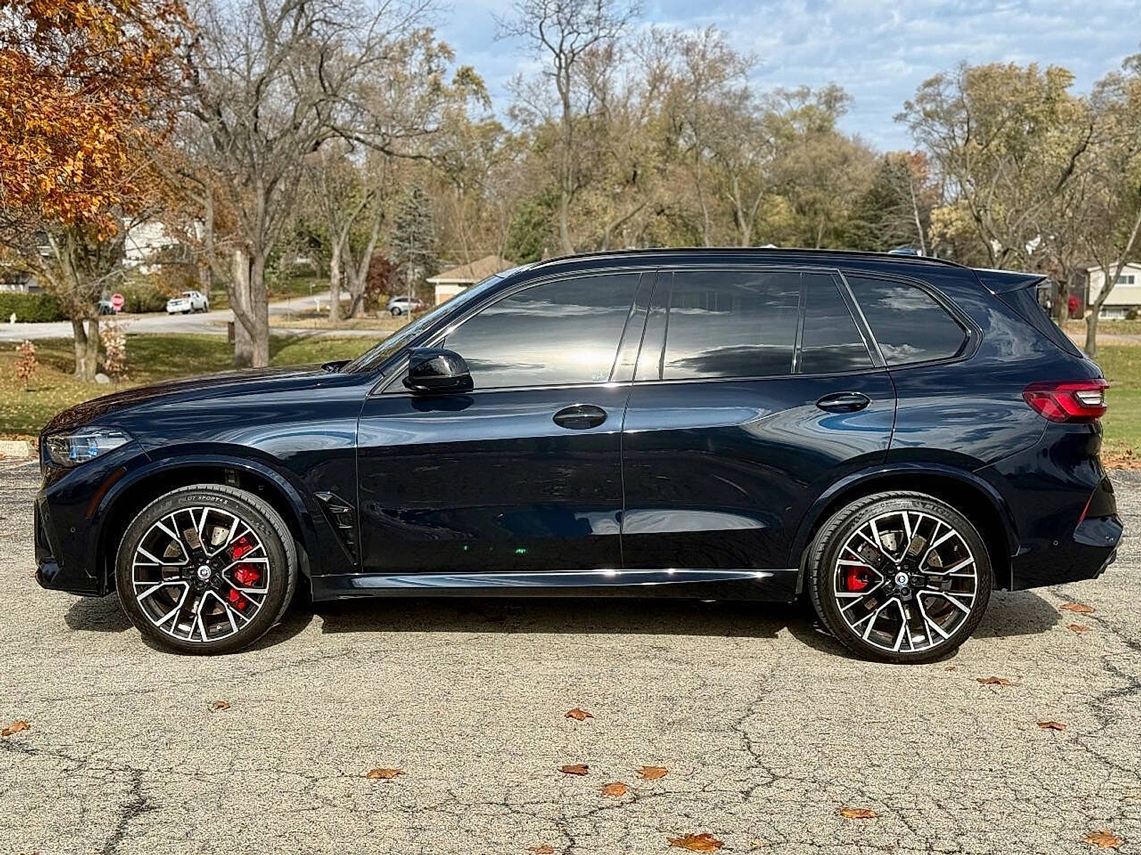 Used 2022 BMW X5 M w/ Competition Package 2 image 9