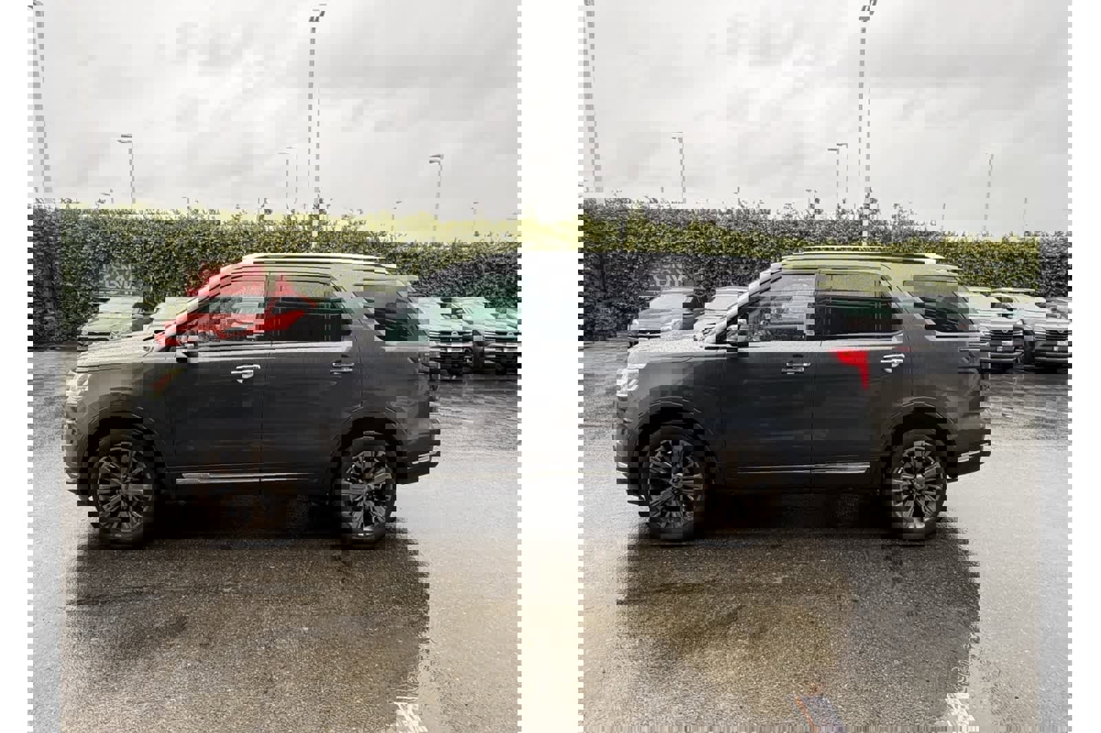 Used 2018 Ford Explorer Limited image 6