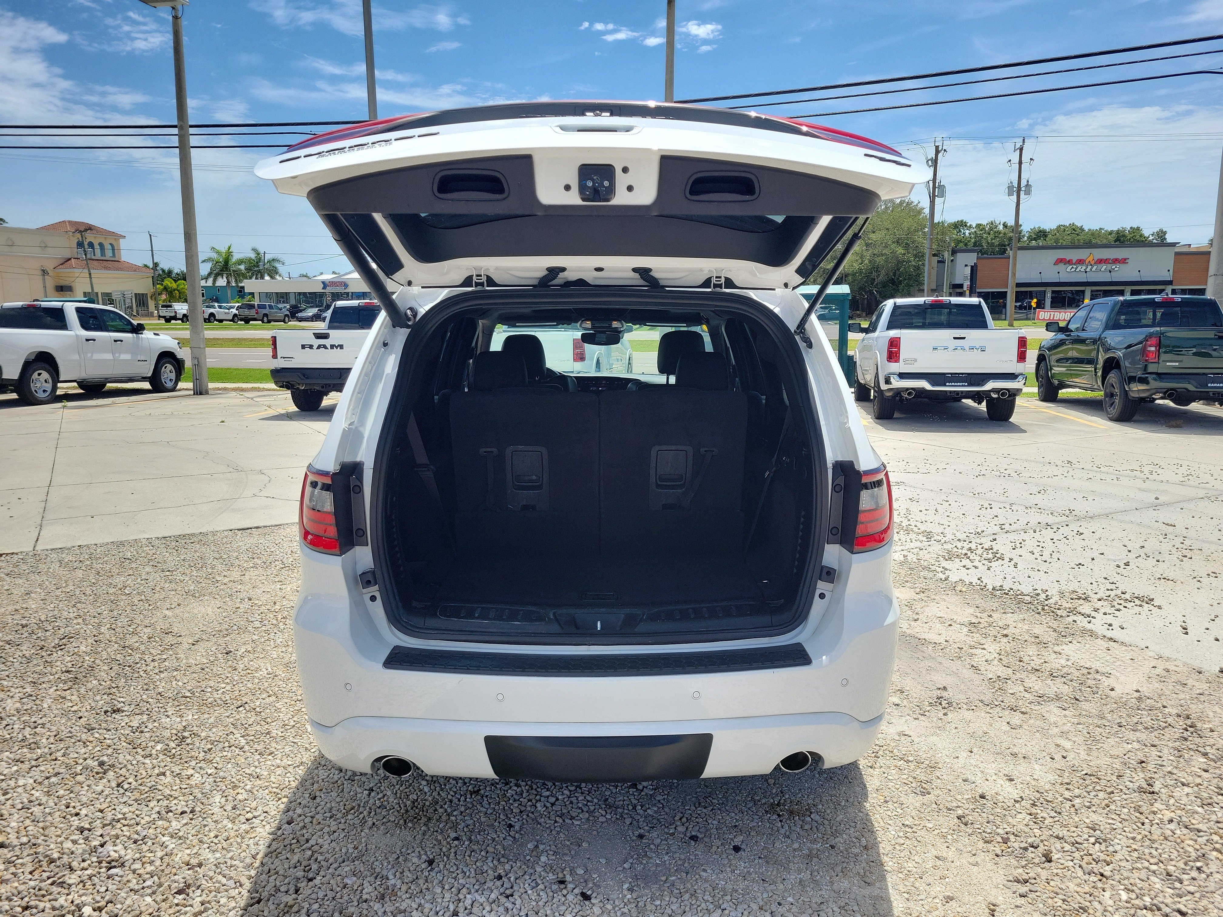 Used 2023 Dodge Durango R/T w/ Hemi Orange Plus Package RWD image 10