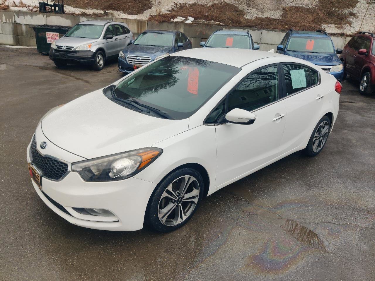 Used 2015 Kia Forte EX w/ UVO Package W/17" Alloys image 2