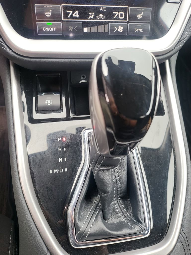 Used 2025 Subaru Outback Premium image 11