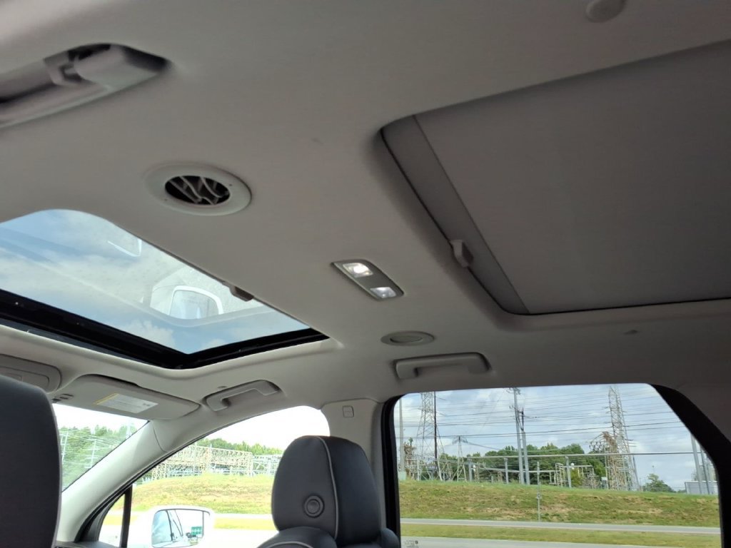 Used 2019 Buick Enclave Avenir w/ Avenir Technology Package FWD image 20