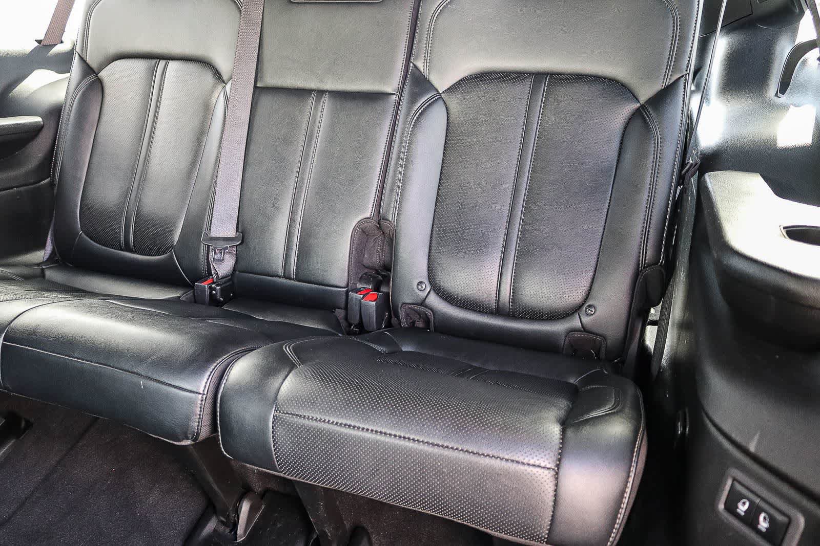 Used 2024 Jeep Wagoneer L Series II RWD image 19