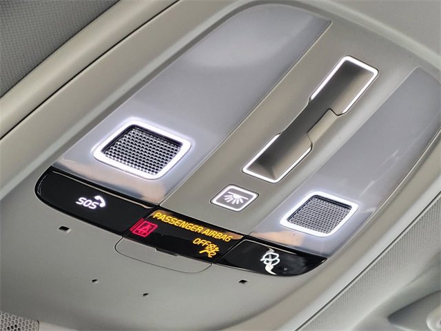 Certified 2025 Volvo XC90 B6 Plus image 33