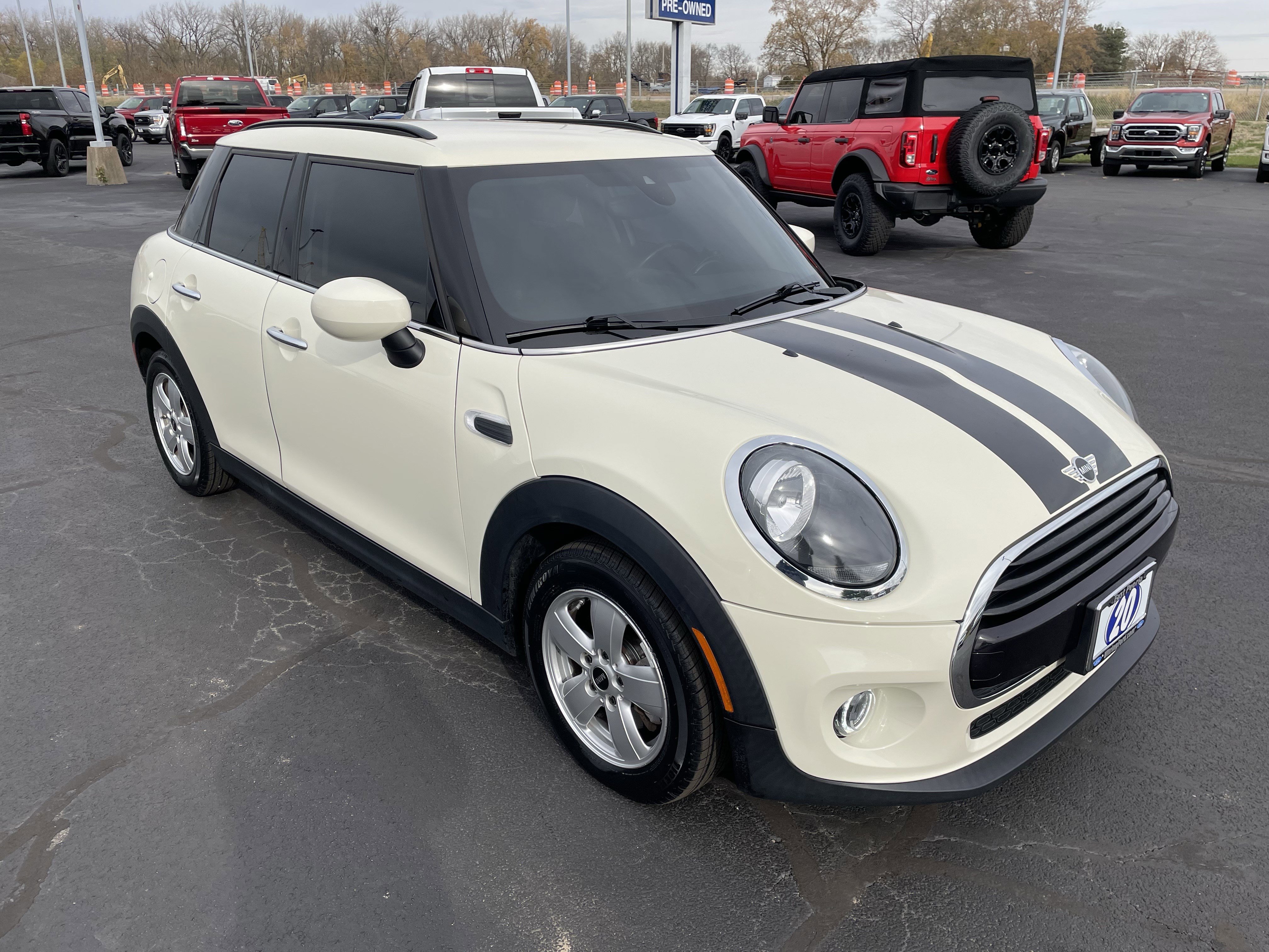 Used 2020 MINI Cooper 4-Door Hardtop w/ Storage Package image 9