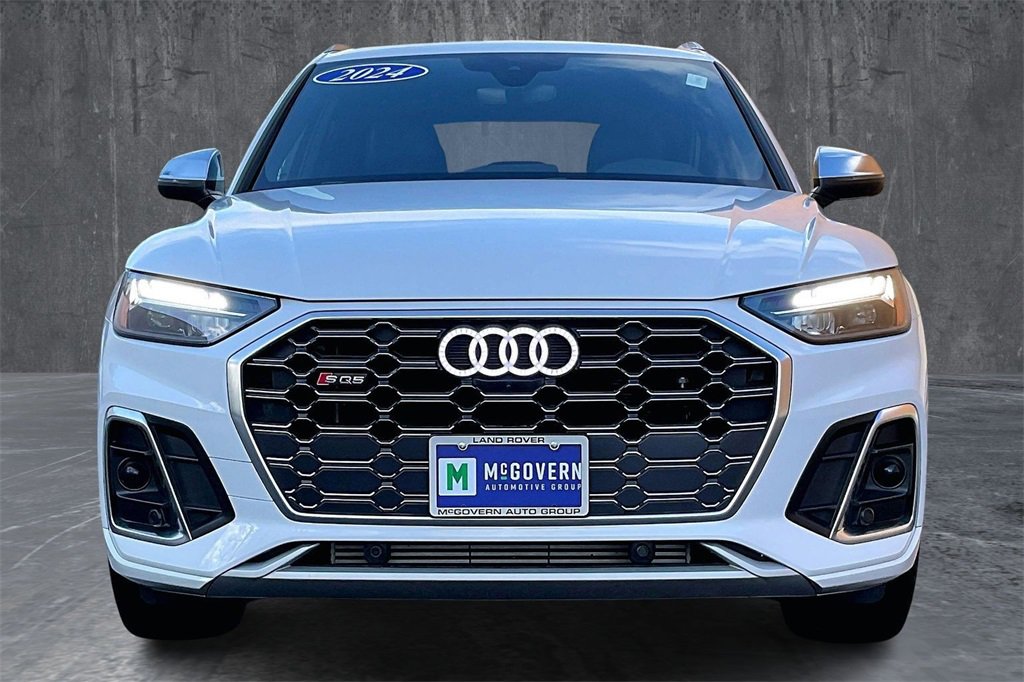 Used 2024 Audi SQ5 Premium Plus w/ Premium Plus Package image 2