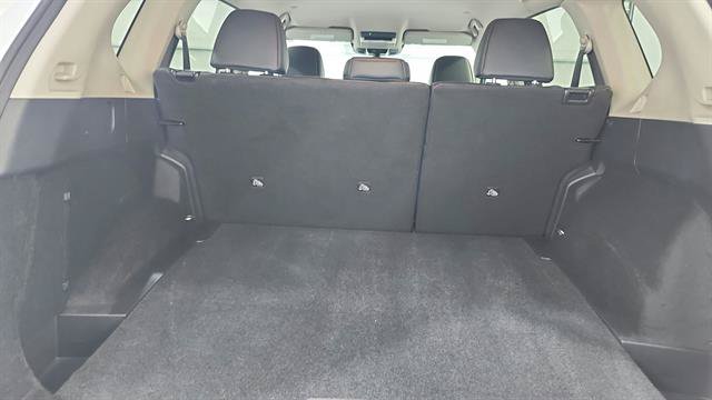 Certified 2026 Nissan Rogue SL FWD image 33