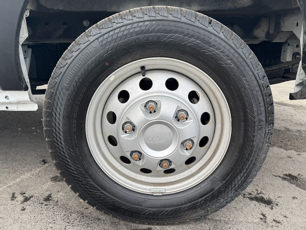 Used 2024 Ford Transit 250 Low Roof AWD w/ Exterior Upgrade Package image 44