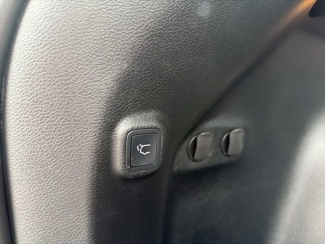 Used 2022 Jeep Cherokee Limited image 40