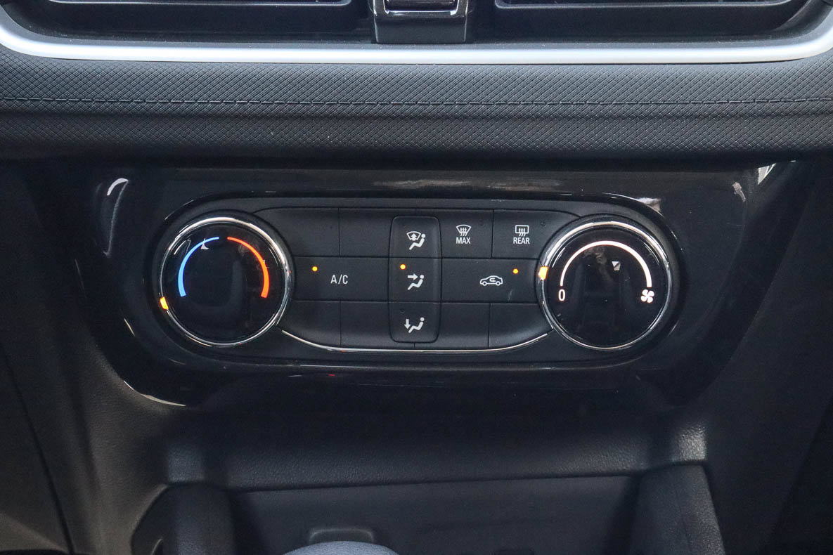 Used 2025 Chevrolet TrailBlazer LT FWD image 11