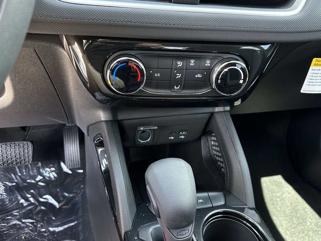 New 2026 Chevrolet TrailBlazer LT w/ Driver Confidence Package FWD image 18