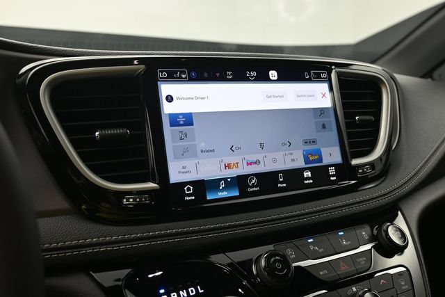 New 2027 Chrysler Pacifica Select AWD/4WD image 25