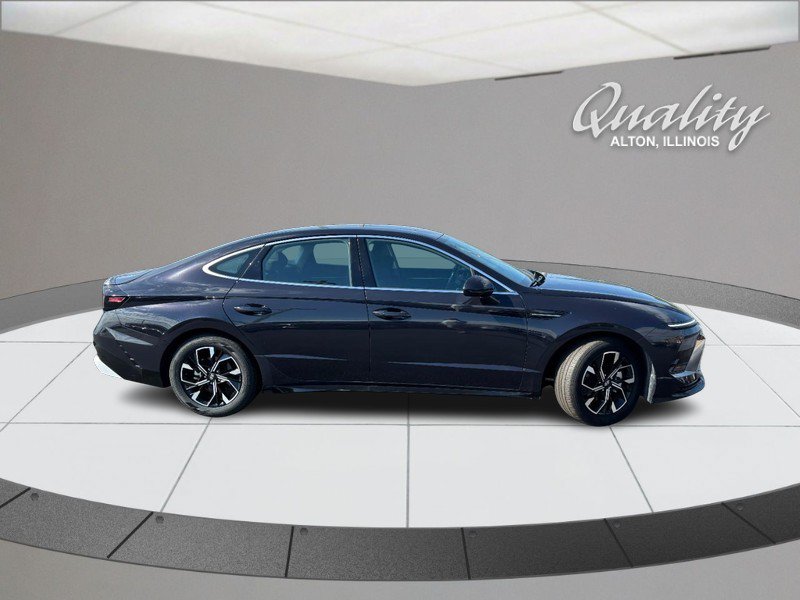 Used 2025 Hyundai Sonata SEL FWD image 3