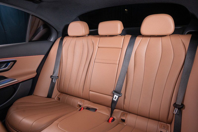 New 2026 Mercedes-Benz E 350 4MATIC Sedan image 29