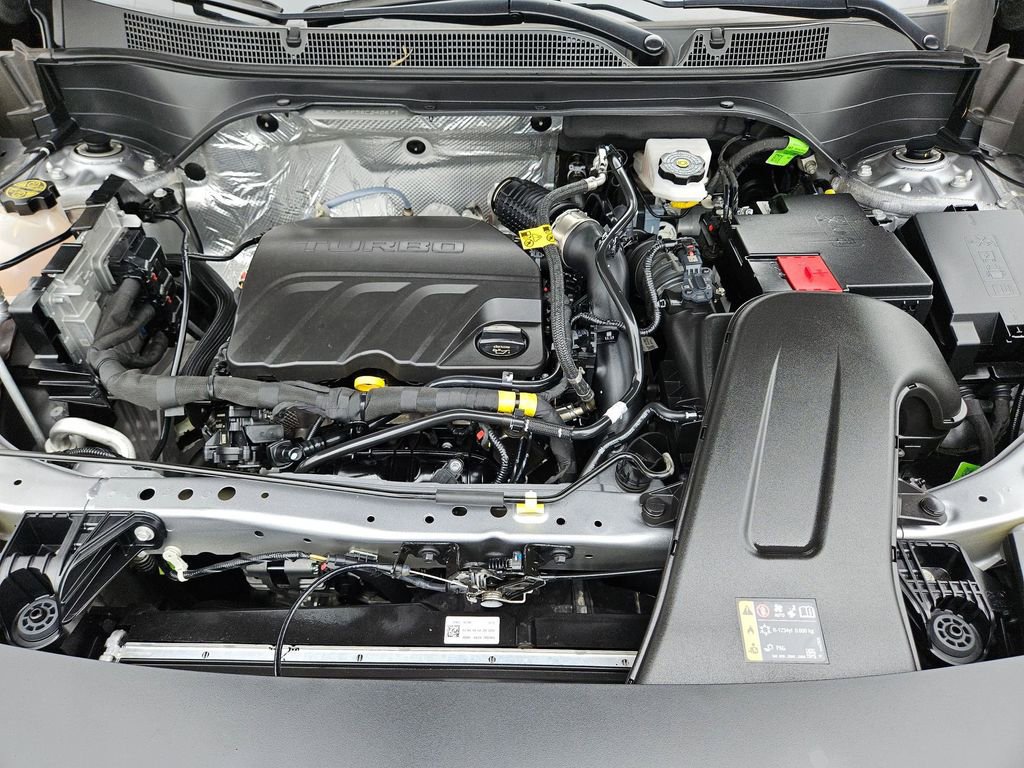 Used 2025 Chevrolet Trax LT w/ LT Convenience Package FWD image 28