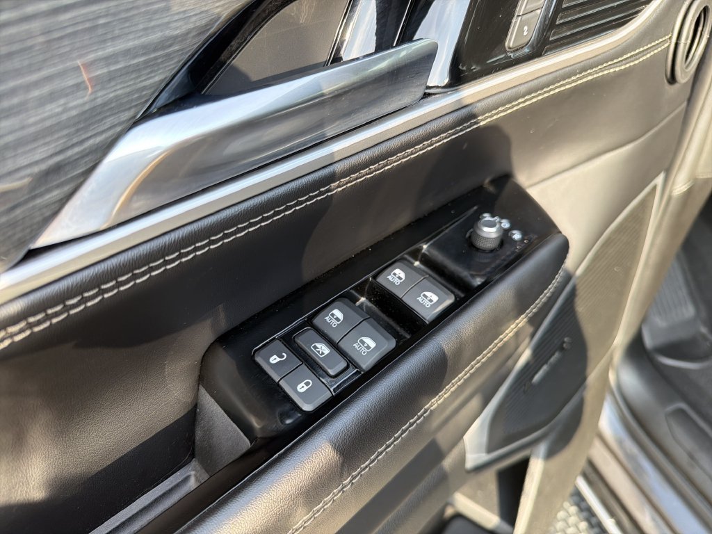Used 2022 Jeep Wagoneer Series III w/ Flexible Seating Group RWD image 24