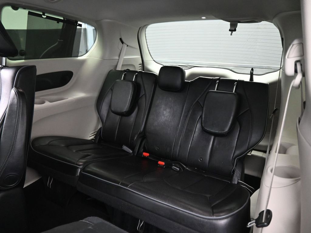 Used 2018 Chrysler Pacifica Limited w/ Advanced Safetytec Group image 19