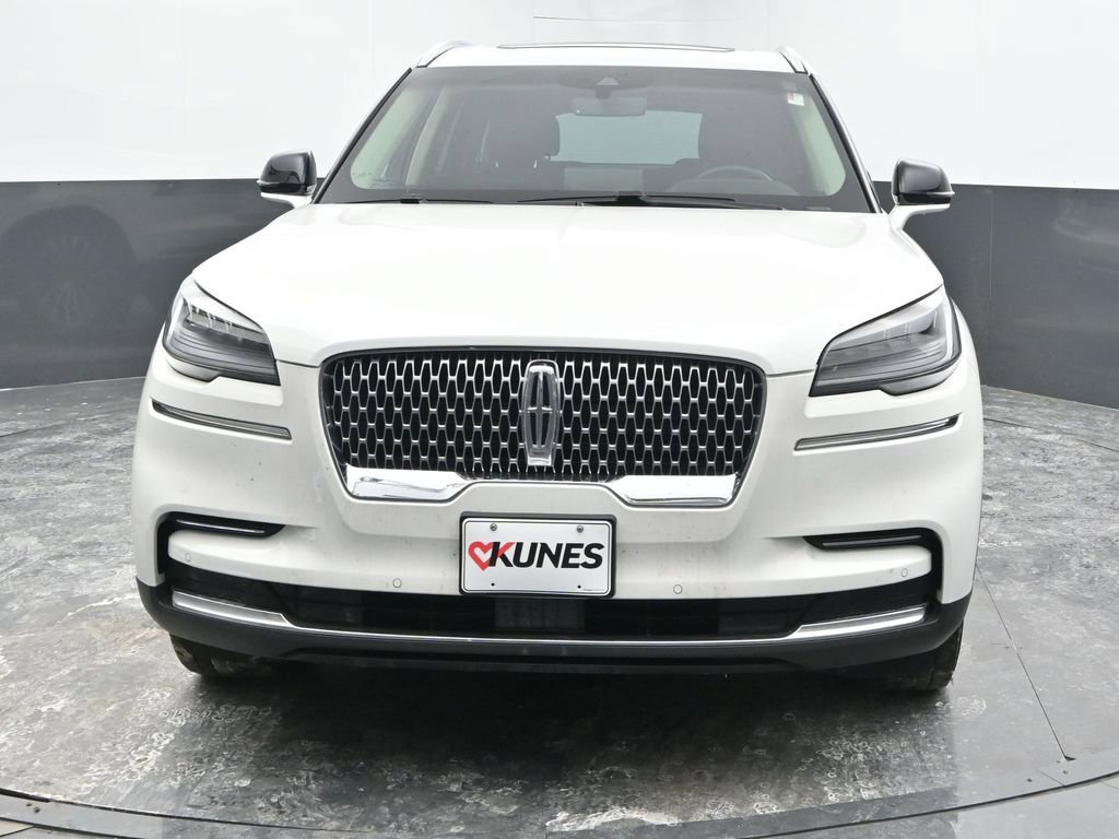Used 2023 Lincoln Aviator AWD w/ Premium Package image 4