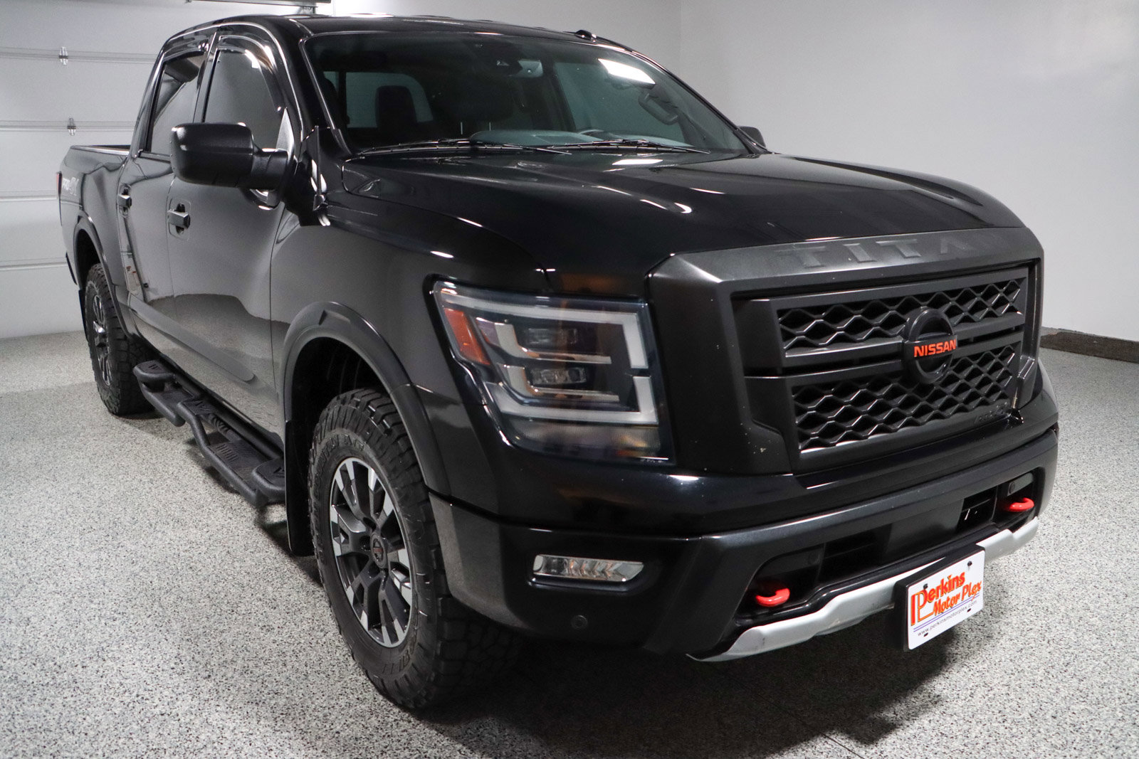 Used 2021 Nissan Titan PRO-4X w/ Pro-4x Utility Package image 5