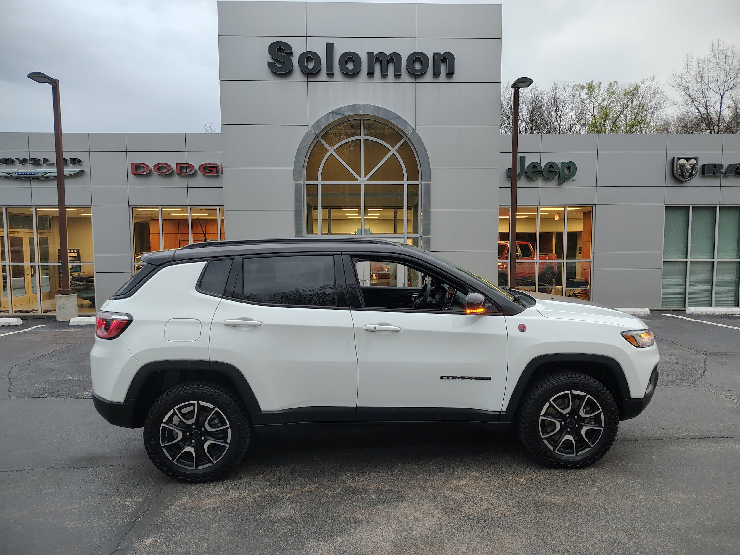 Certified 2025 Jeep Compass Trailhawk AWD/4WD video 1