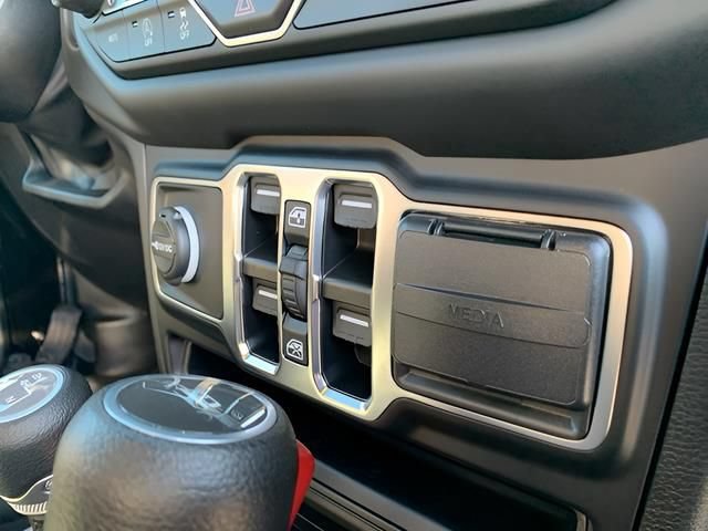 Used 2023 Jeep Gladiator Sport AWD/4WD image 62