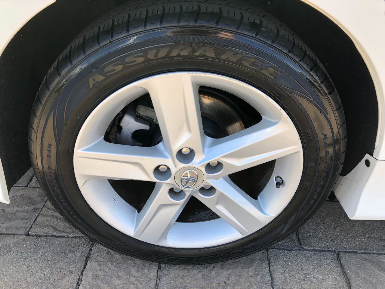 Used 2012 Toyota Camry SE FWD image 10