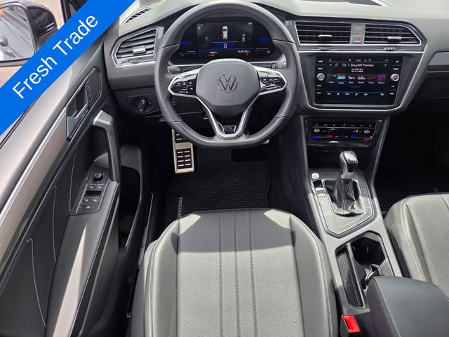 Certified 2023 Volkswagen Tiguan SE R-Line image 14
