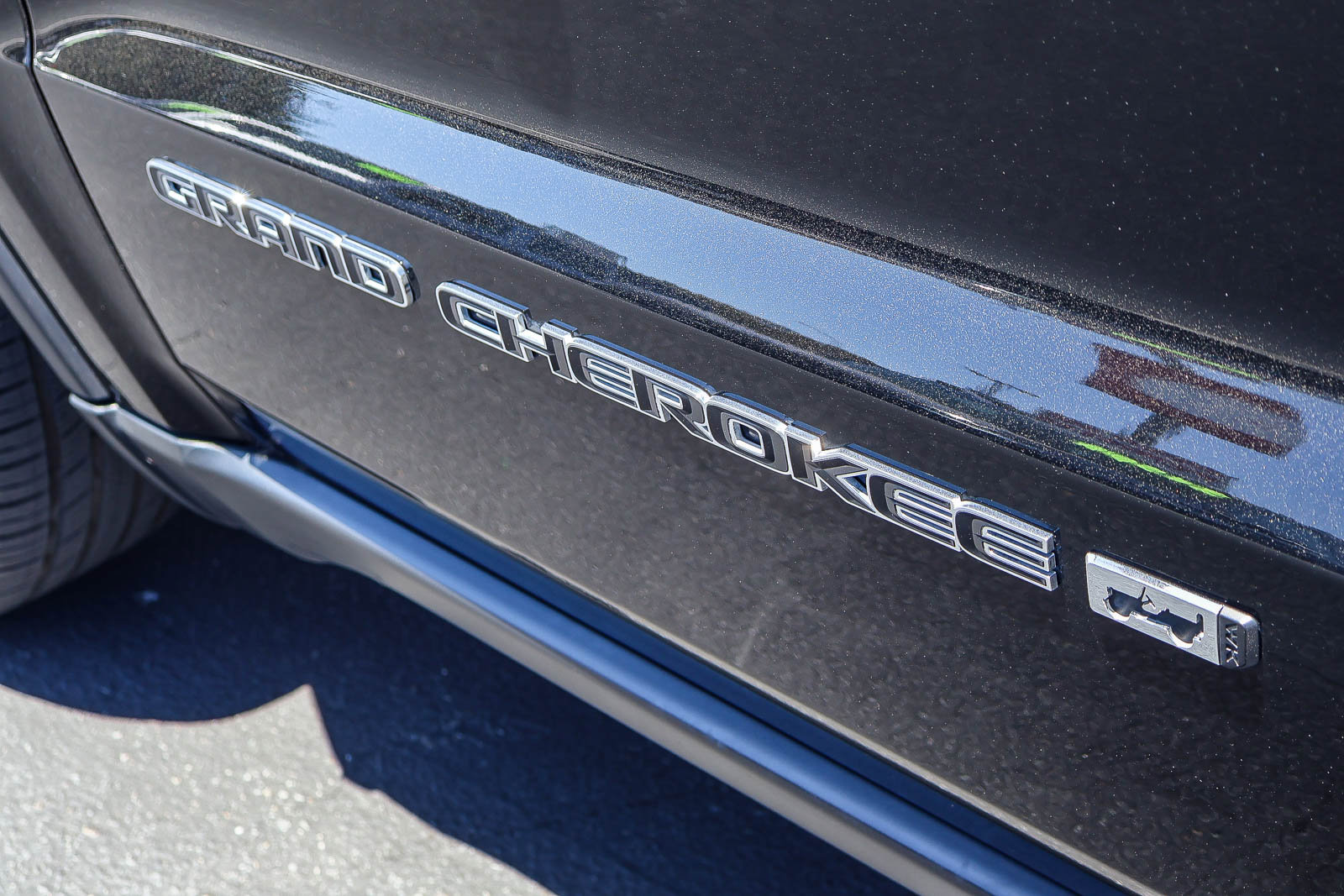 Used 2022 Jeep Grand Cherokee Limited AWD/4WD image 27