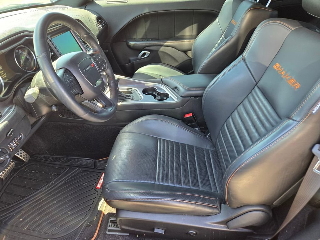 Used 2016 Dodge Challenger R/T Scat Pack RWD image 3