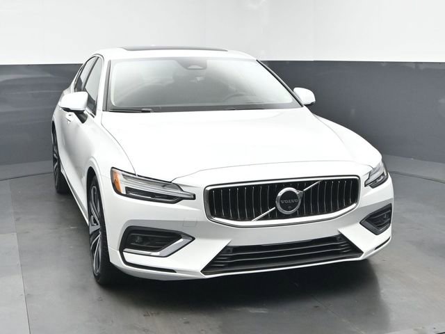 Used 2023 Volvo S60 B5 Ultimate image 2