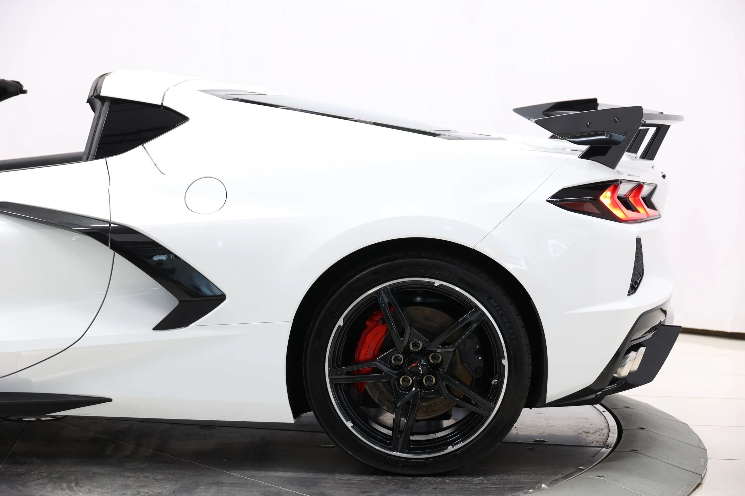 Used 2020 Chevrolet Corvette Stingray Preferred Cpe w/ 2LT Preferred Equipment Group RWD image 10