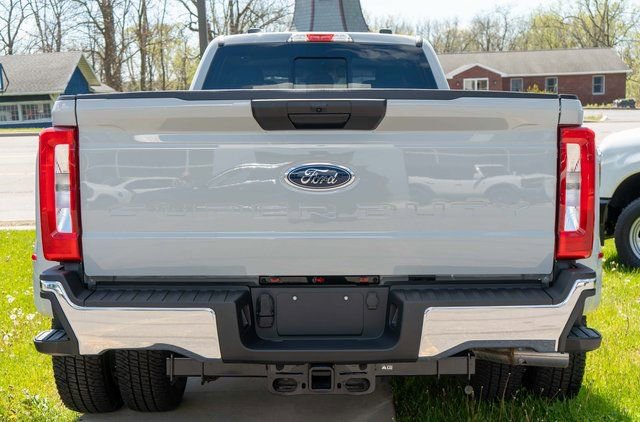 New 2026 Ford F350 XLT AWD/4WD image 5