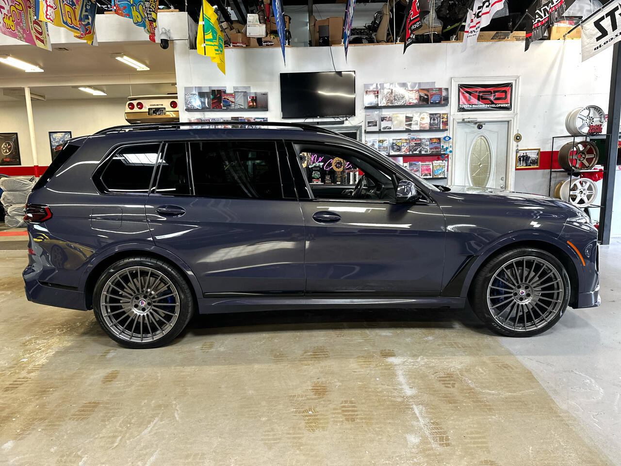 Used 2025 BMW ALPINA XB7 image 4