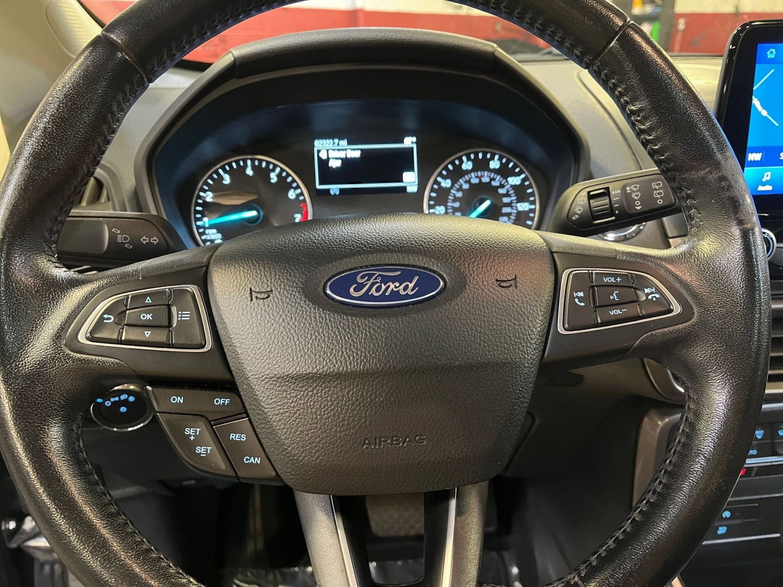 Used 2020 Ford EcoSport SE w/ SE Convenience Package image 28