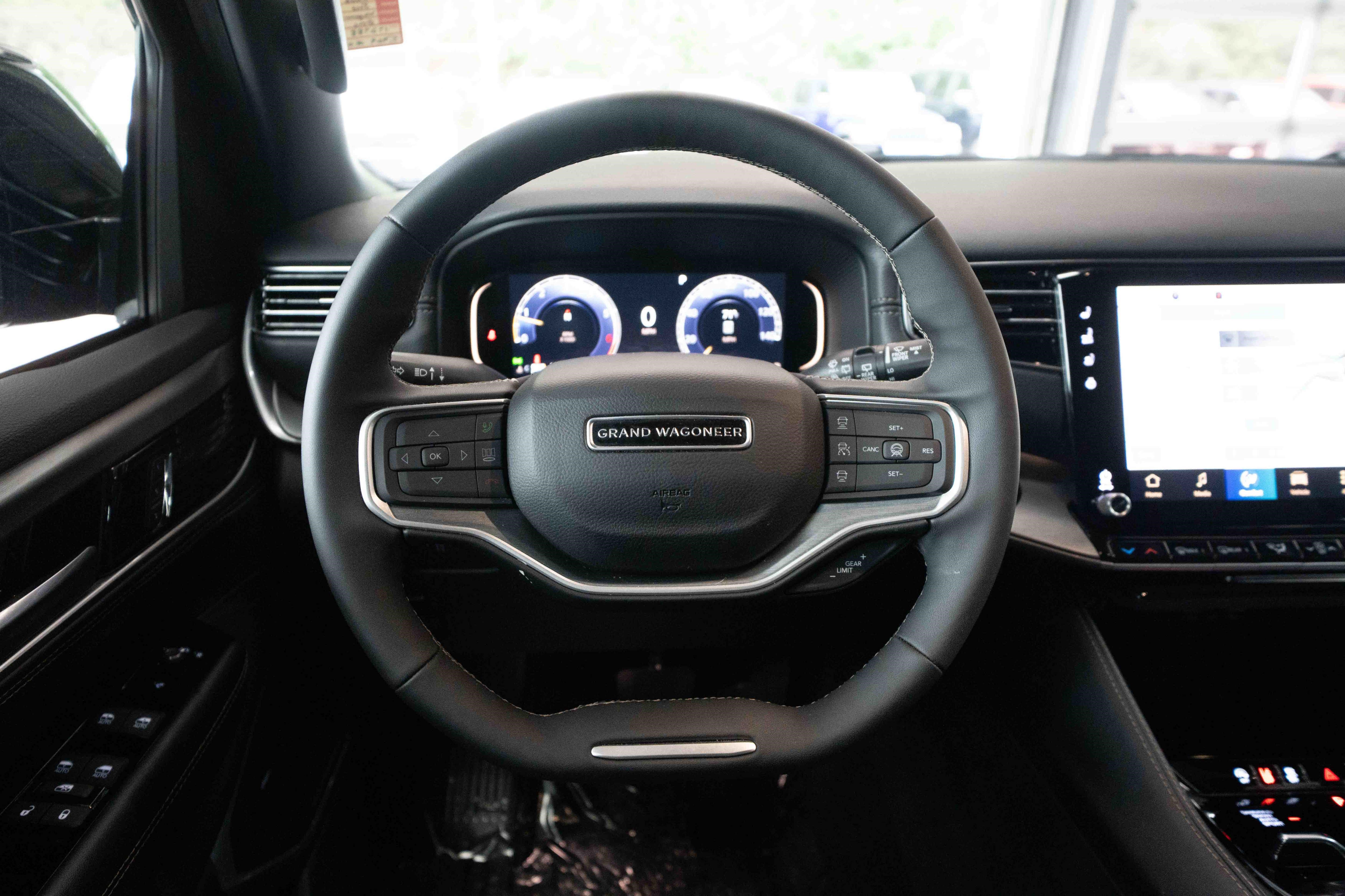 Used 2026 Jeep Grand Wagoneer Limited w/ 8-Passenger Seating Package AWD/4WD image 21