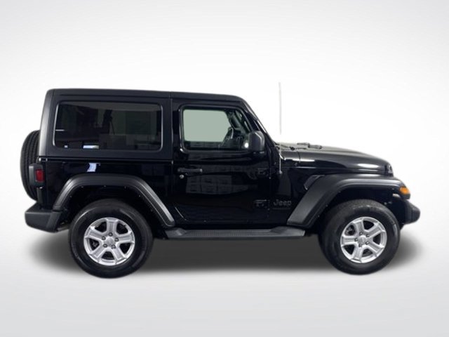 Used 2022 Jeep Wrangler Sport AWD/4WD image 5