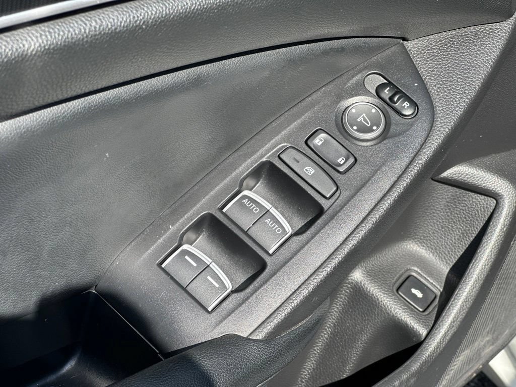Used 2021 Honda Accord Sport image 14