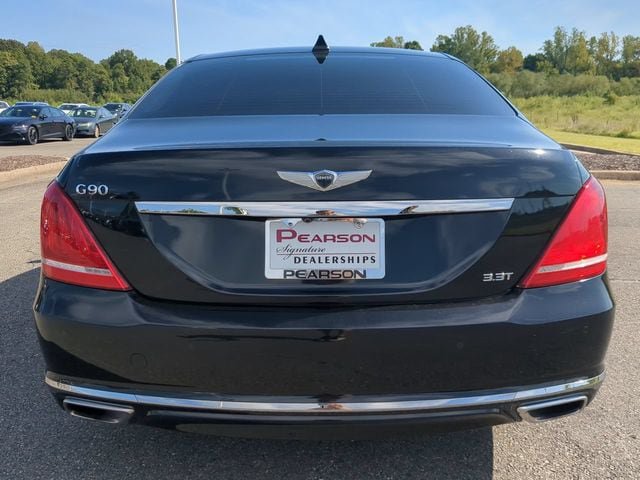 Used 2019 Genesis G90 3.3T Premium RWD image 5