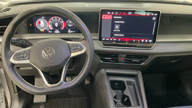 Used 2026 Volkswagen Tiguan SE AWD/4WD image 10
