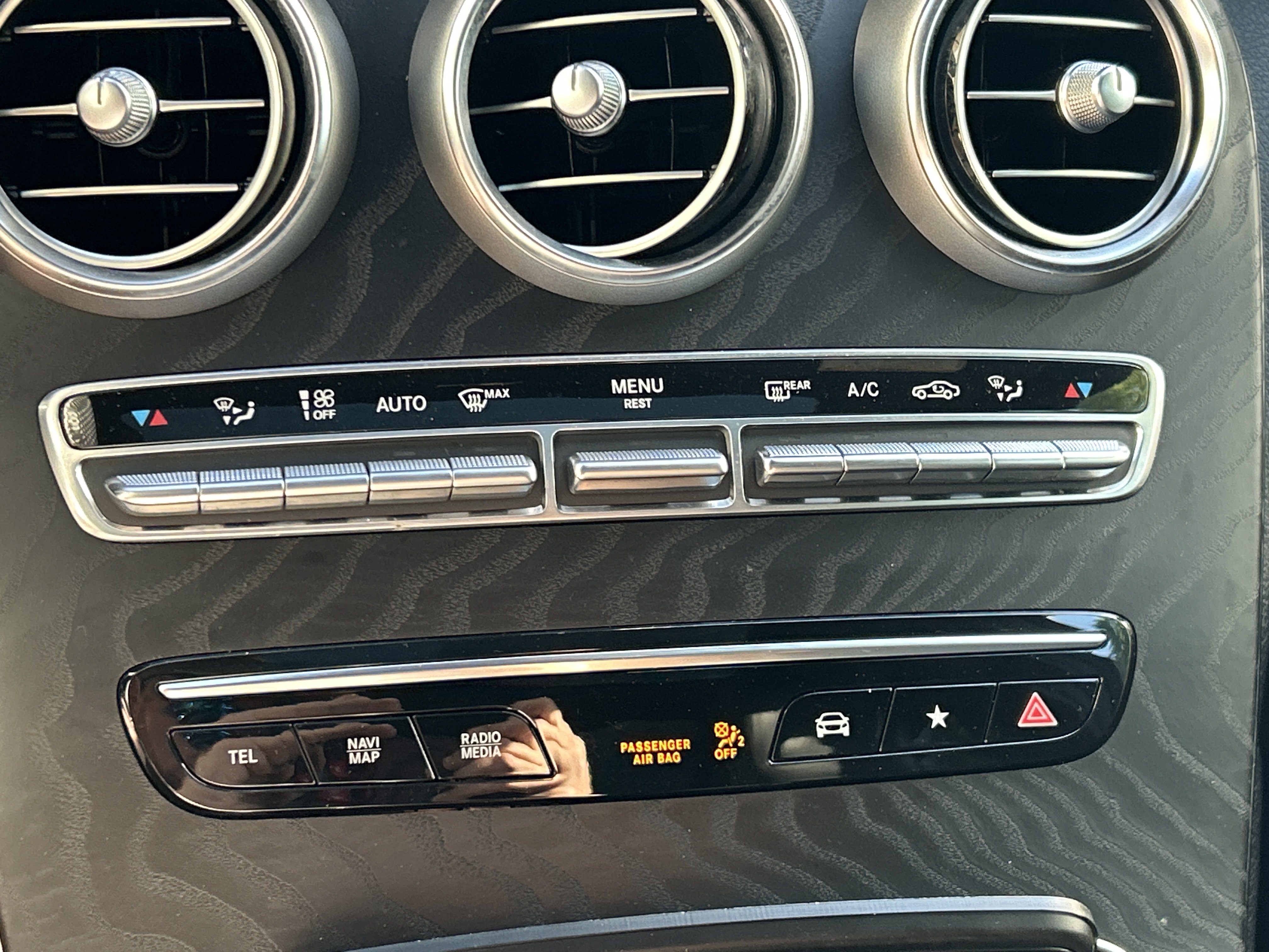 Certified 2021 Mercedes-Benz GLC 43 AMG 4MATIC image 43