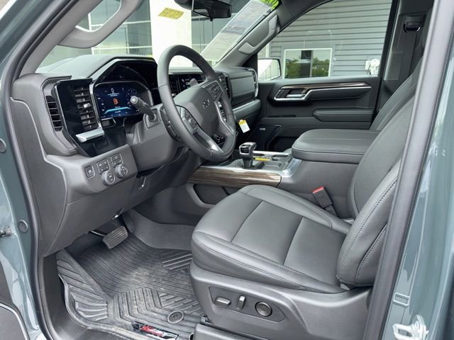 Used 2026 Chevrolet Silverado 1500 LT Trail Boss w/ Convenience Package II AWD/4WD image 12