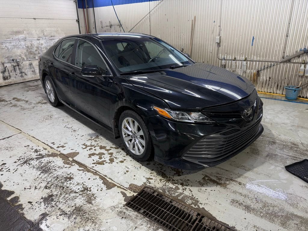Used 2018 Toyota Camry L image 5