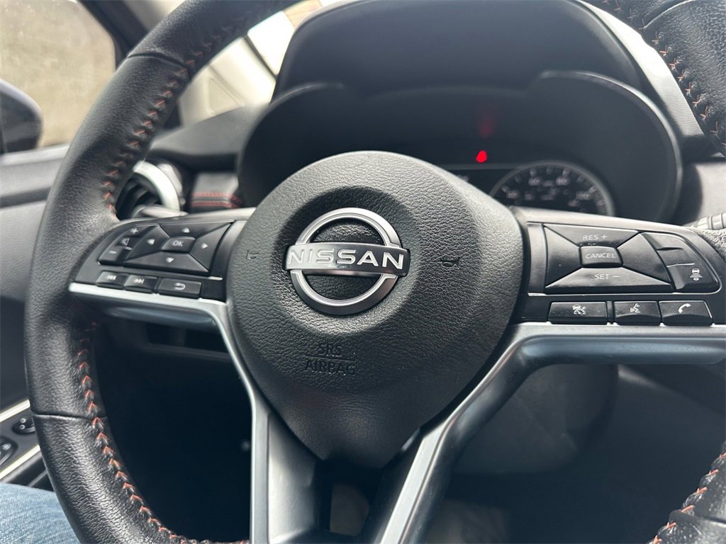 Used 2024 Nissan Versa SR w/ Trunk Package image 25