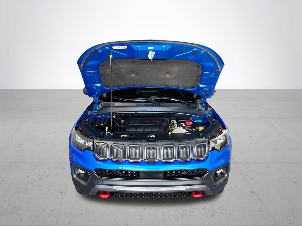 Used 2022 Jeep Compass Trailhawk w/ Trailhawk Convenience Group AWD/4WD image 21