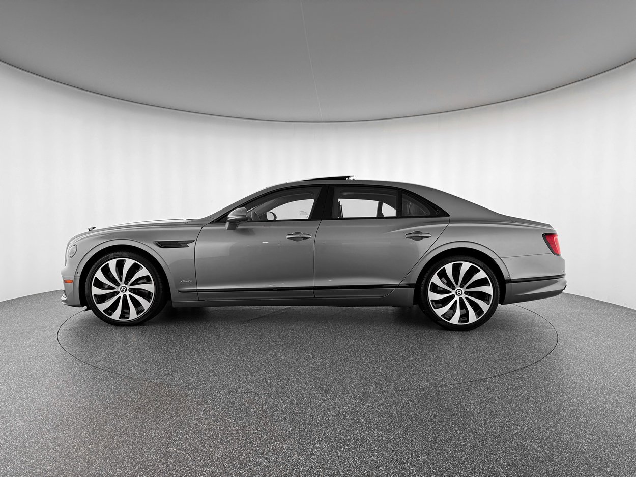 Used 2023 Bentley Flying Spur Azure image 5