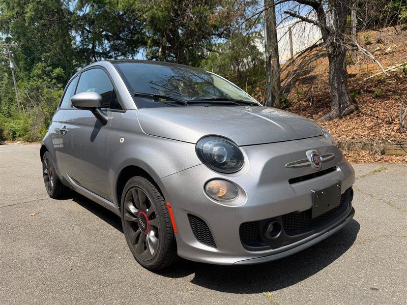 Used 2018 FIAT 500 Pop w/ Pop Cabrio Sport Package FWD image 9