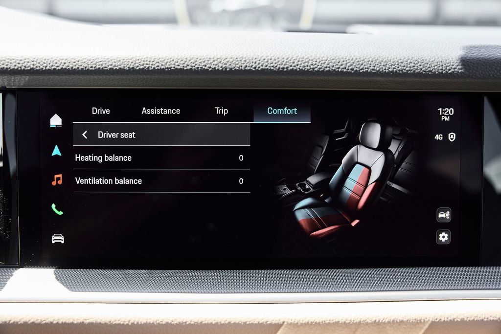 Used 2025 Porsche Cayenne image 73